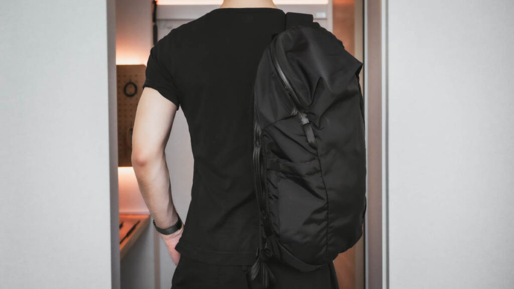 ジム活にぴったりな薄型大容量リュック|Able Carry Daybreaker 2