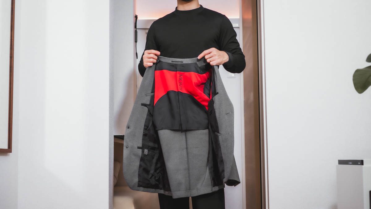 MOVBのジャケットのMoving仕様