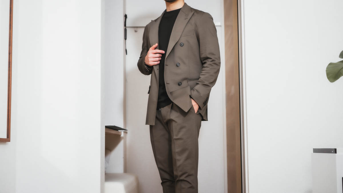 MOVBダブルのセットアップコーデ