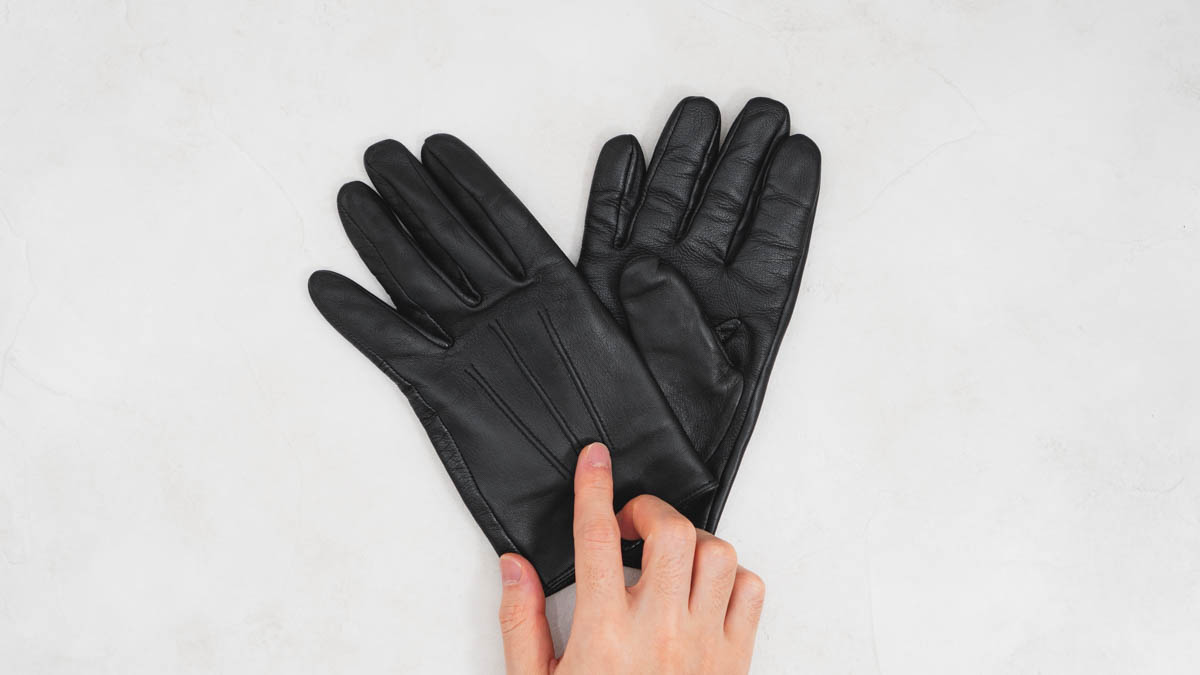 ケア完了したデンツの手袋