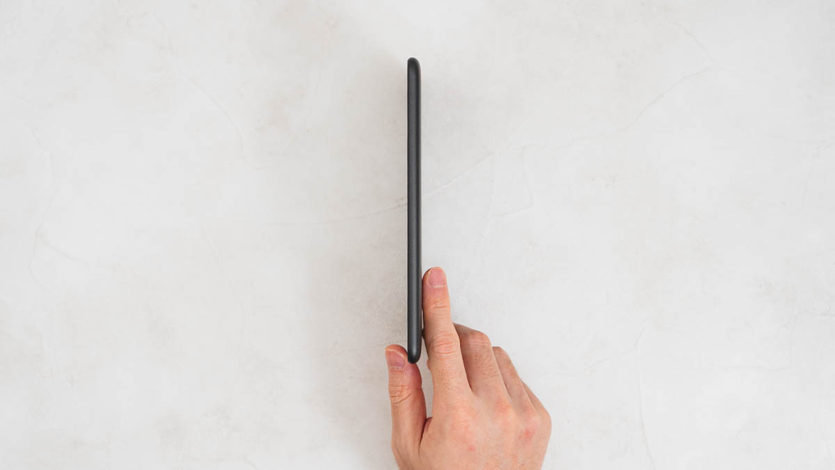 Kindle Paperwhiteの薄さ