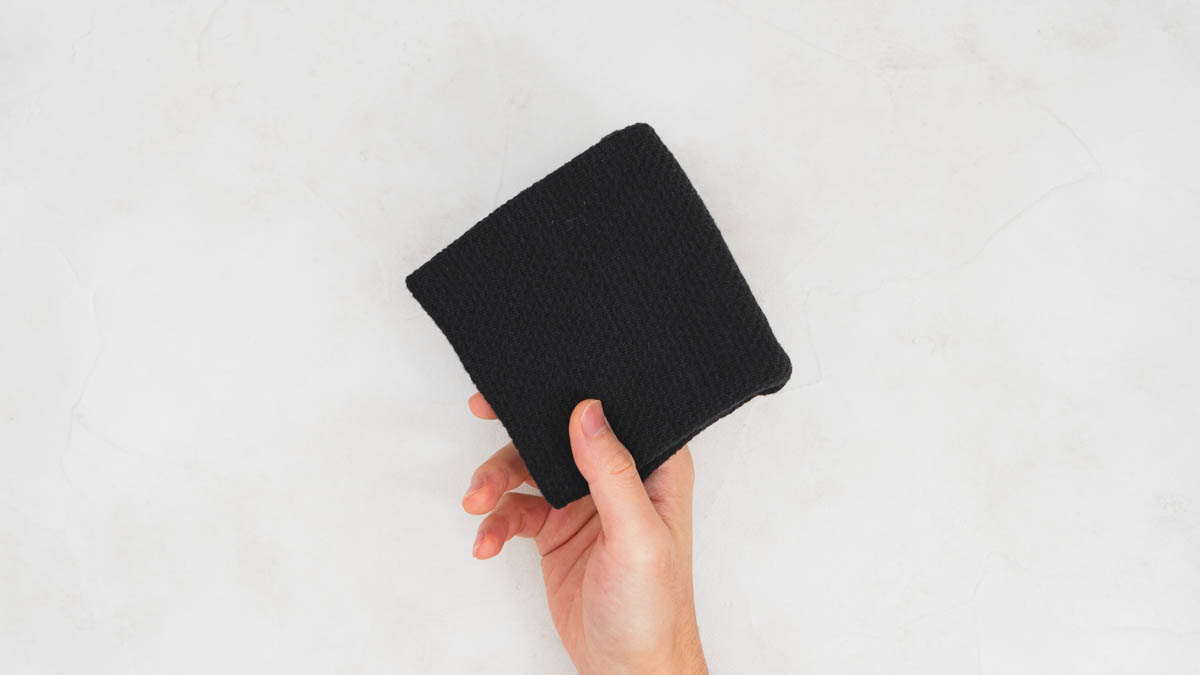 折りたたんだワッフルネックウォーマー